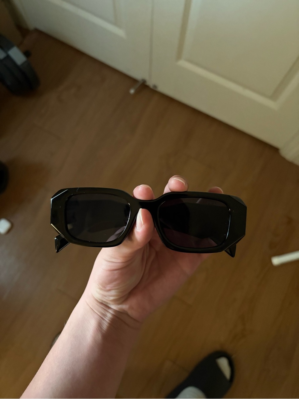 Prada Black Rectangular Foldable VR/AR-Style Frame - Picture 2 of 4